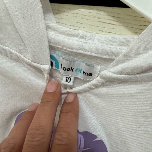 Cotton hooded t-shirt used for 10 years old