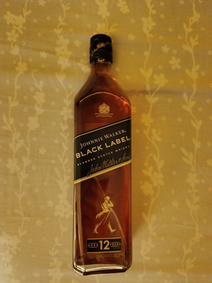 Johnnie Walker Black Label уиски нова, запечатана бутилка