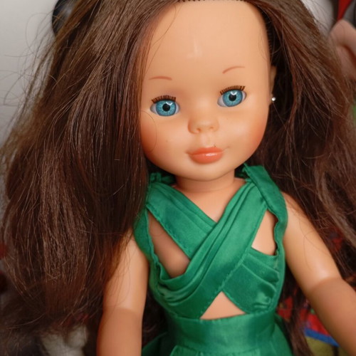 Nancy Famosa collectible doll used with emerald dress Juanjo Oliva
