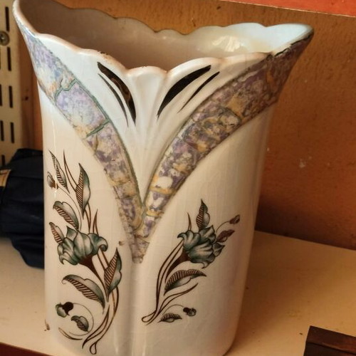 Vintage vase like new