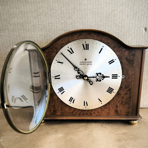 Junghans electro-gong tabletop clock used, analog