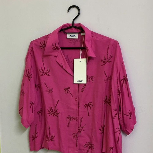 JJXX crop shirt with palm trees, pink, size M