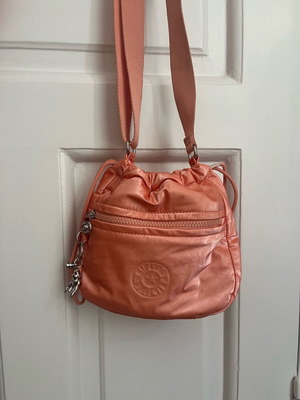 Kipling metallic coral crossbody and shoulder bag like new