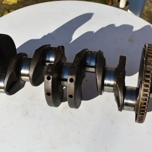 Crankshaft VW Golf 4 1.6 8V 101 HP used, genuine part