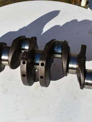 Crankshaft VW Golf 4 1.6 8V 101 HP used, genuine part