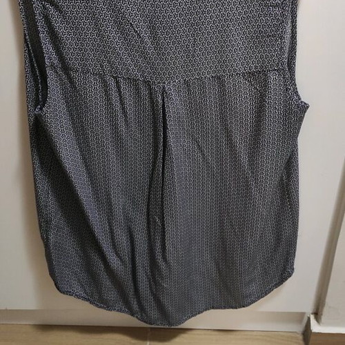 Amisu blouse L white and blue like new