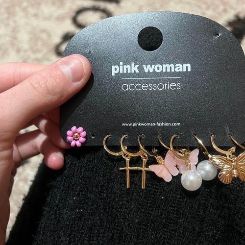 Pick Woman earrings set new, multicolor, missing 1 flower