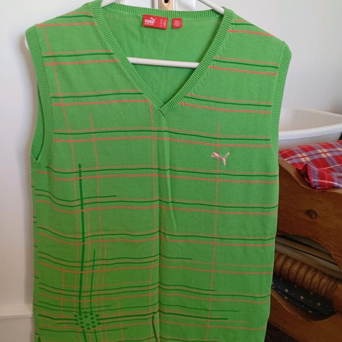 Puma men's green cardigan like new, cotton