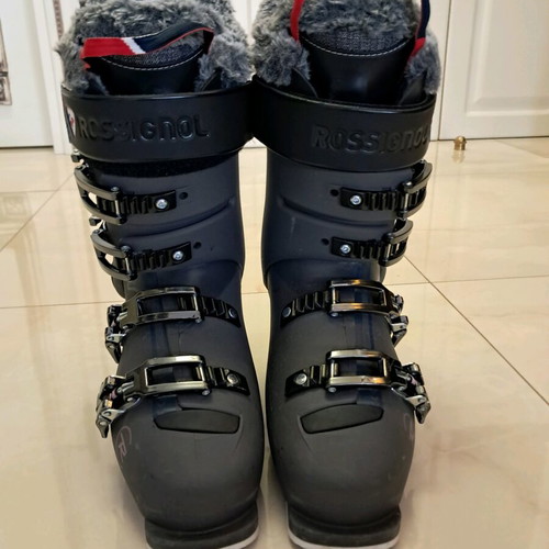 Rossignol Ski Boots Like New, Size 24-24.5 (38)