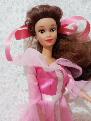 Vintage Belle doll in pink dress Mattel 1992 like new