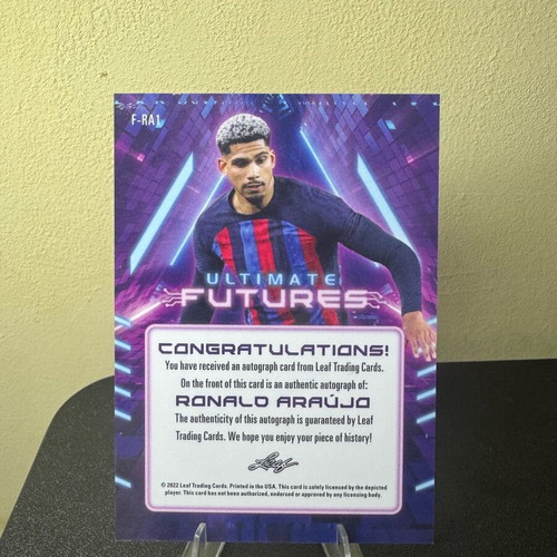 Ronald Araújo 1/1 Auto Leaf Ultimate Futures card new