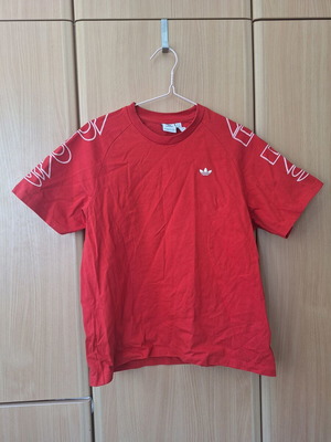 Adidas Originals red t-shirt logo sleeves size L like new