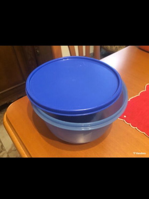 Tupperware slightly used