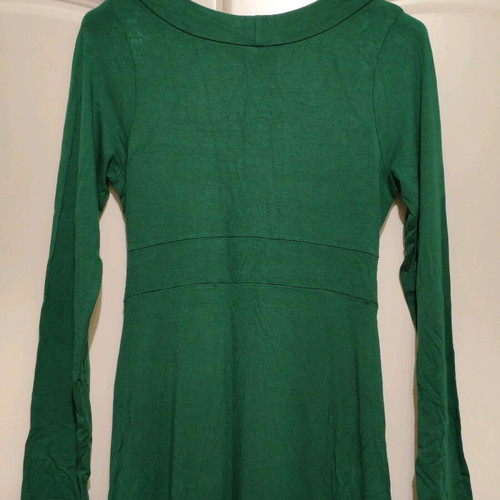 Green long wrap dress like new with long sleeves