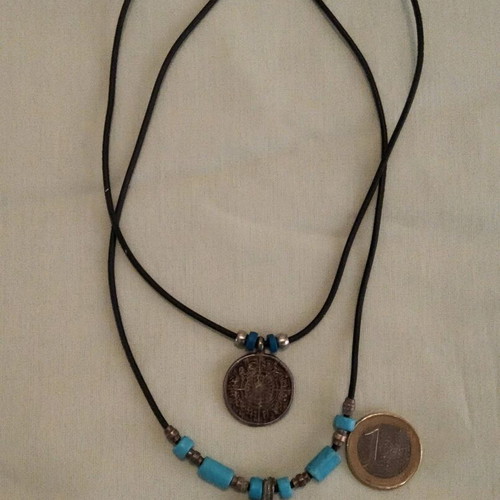 Joker necklaces like new, set of 2 multicolored