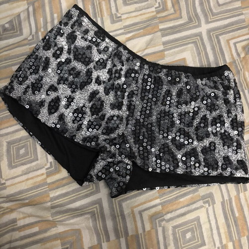 Shein mini sexy leopard shorts, black and white