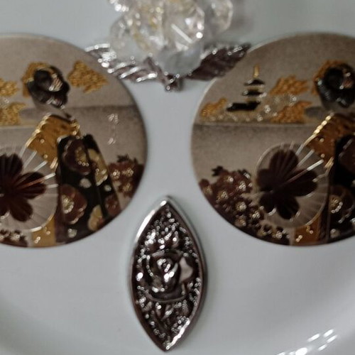 Porcelain decorative plate new with copper engraving CmieLow Collection