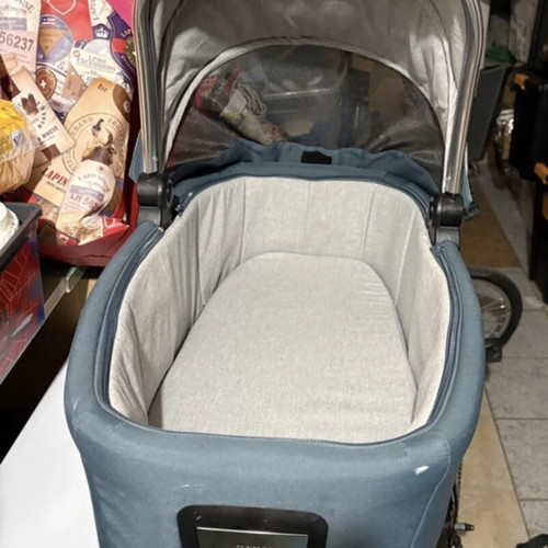 Mamas & Papas carrycot used, Ocarro series