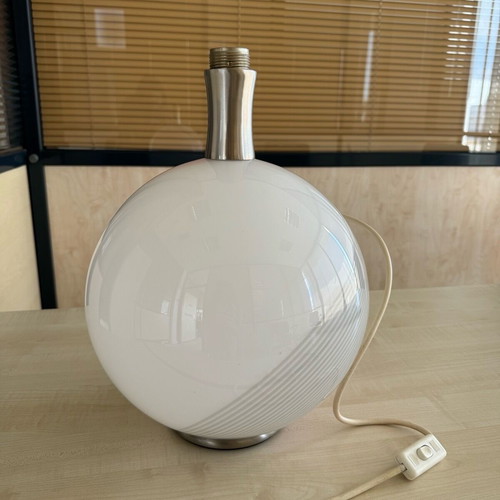 La Murrina table lamp white used with pink and gray vintage 80s details