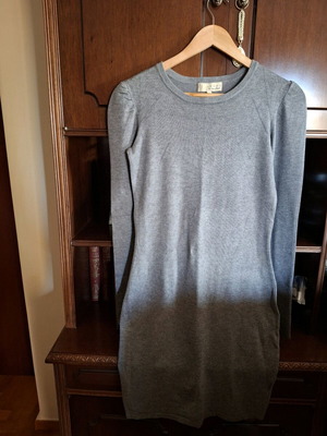 Knit elastic gray dress like new, size M