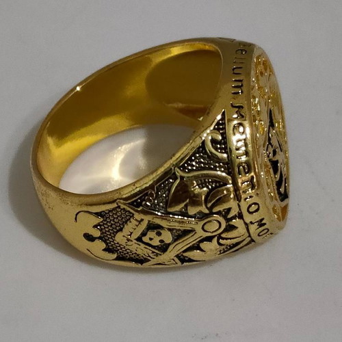 Monarch Men's Ring 18K gold plated, like new