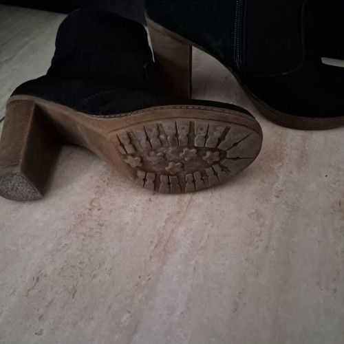 Pyramis ankle boots size 37 used, crepe heel, black and orange