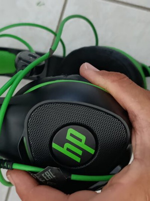 HP headphones with aux jack used