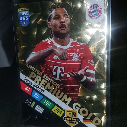 Segre Gnabry Limited Gold Premium Panini Adrenalyn XL FIFA 365 like new