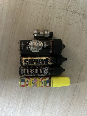 Zeus vape tank and e-liquids set