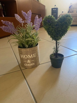 Decorative flower pots like new, set of three