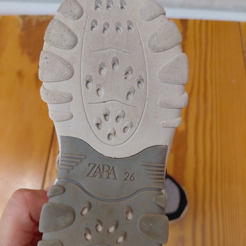 Zara perforated spring casual shoes size 26 used, gray