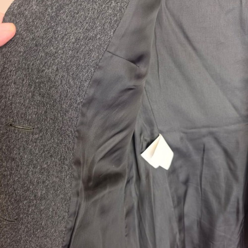 Caractère Blazer size EU 46 like new, 70% virgin wool & 10% cashmere