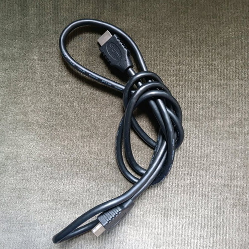 HDMI cable like new
