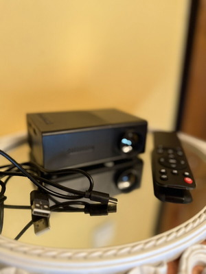 Mini projector like new with remote control