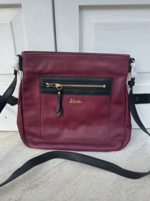 Kem crossbody bag new, burgundy with black details