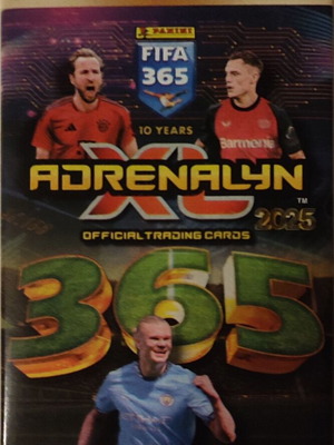 Panini 365 Adrenalyn XL Football trading cards new
