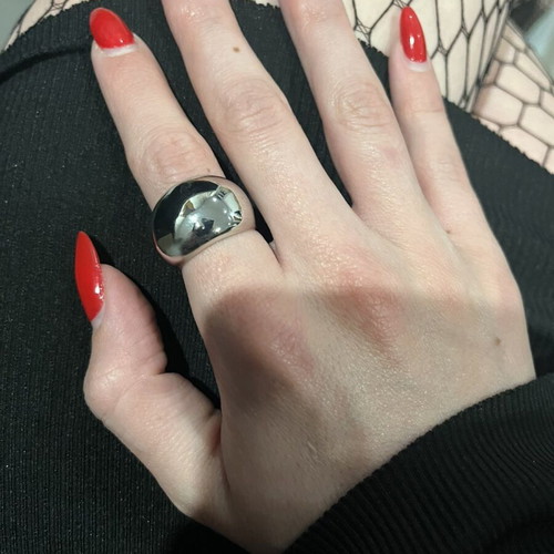 Silver ring brand new in excellent condition