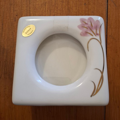 Handmade porcelain vintage frame like new with pink roses and gold details