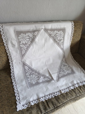 Handmade tablecloth like new