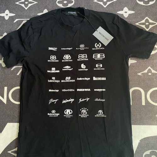 Balenciaga T-shirt new, size L, black