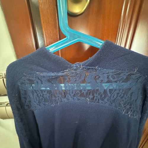 Cardigan blue wool thin used