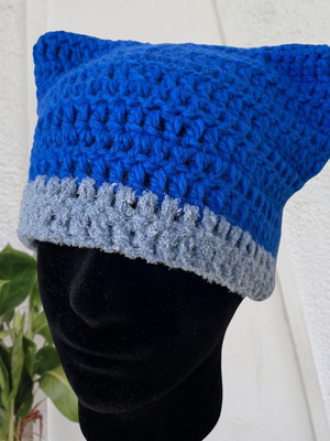 Sea Foam Cat Beanie blue handmade