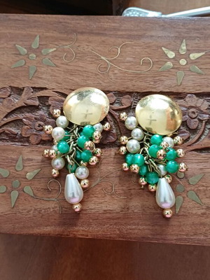 Dangling earrings used with colorful stones
