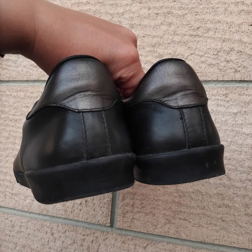 Dolce & Gabbana black leather sneakers like new