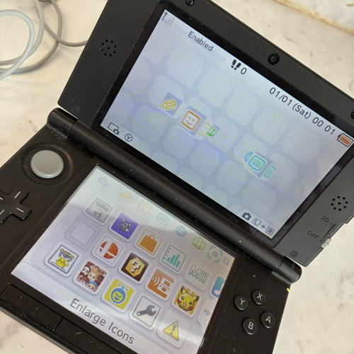 Nintendo 3DS XL Super Smash Bros. Limited Edition used console with 5 games