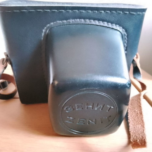 Zenit E camera with Helios 44-2 lens, like new, with original case