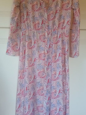 Dress with elastic waist and buttons, like new, size M/L