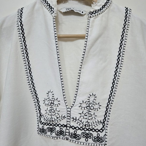 Zara embroidered tunic like new, size large, black and white