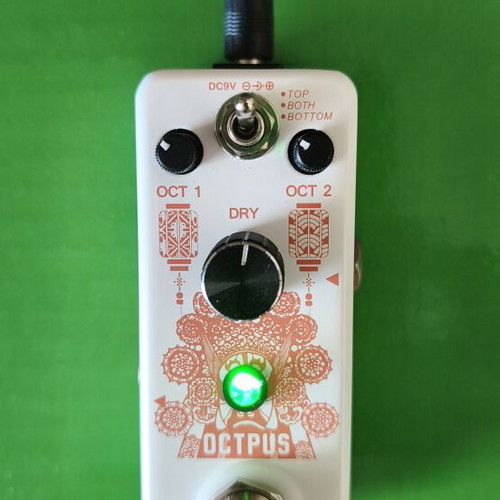 Amuzik Octpus Polyphonic Octaver new in box