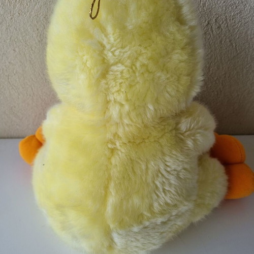 LARGE PLUSH YELLOW DUCK